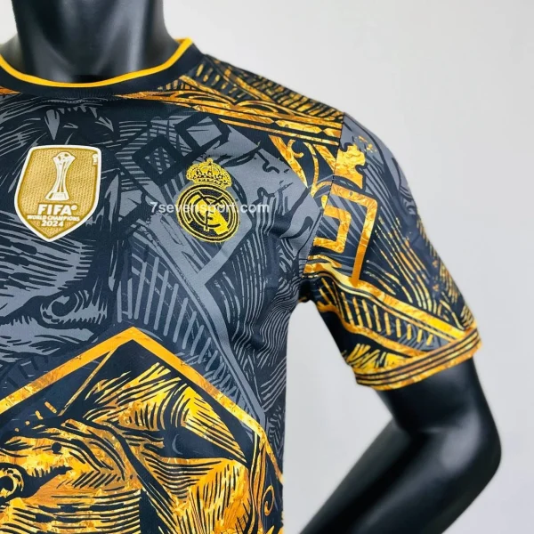 کیت رئال مادرید پردیتور 2 کانسپت مشکی طلایی 2025 - سون اسپرت