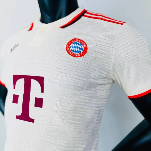 كيت پليری بايرن مونيخ سوم كرم 2025 - سون اسپرت