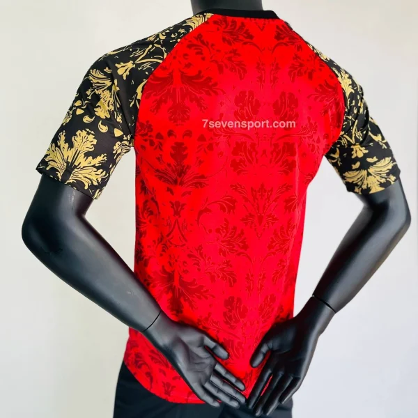 كيت بايرن مونيخ گلدن فلاور 2025 - سون اسپرت