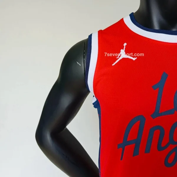 ست بسکتبالی لس آنجلس قرمز - سون اسپرت