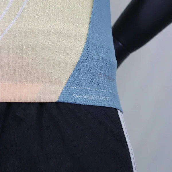 کیت پلیری منچستر سیتی چهارم کرم آبی 2025 - سون اسپرت