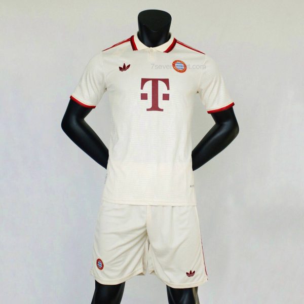 کیت بایرن مونیخ سوم کرم 2025 - سون اسپرت