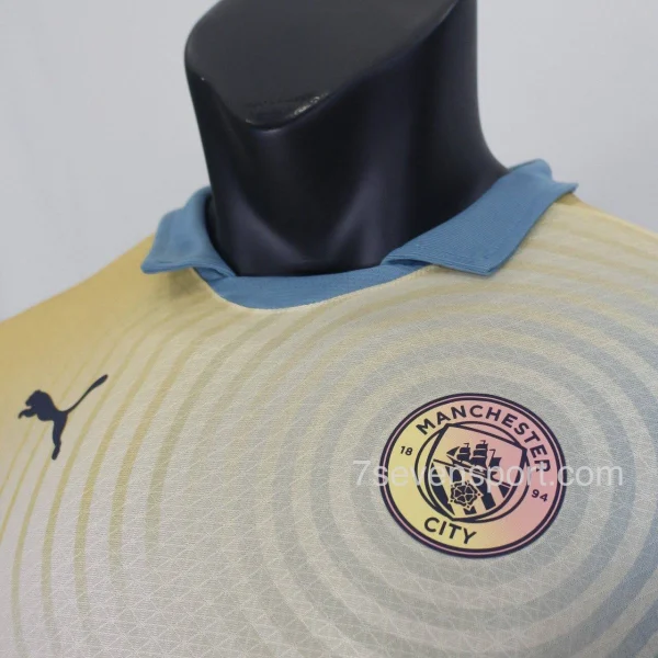 کیت پلیری منچستر سیتی چهارم کرم آبی 2025 - سون اسپرت