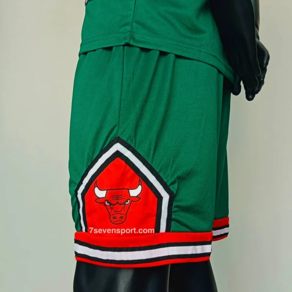 ست بسکتبالی شیکاگو سبز - سون اسپرت