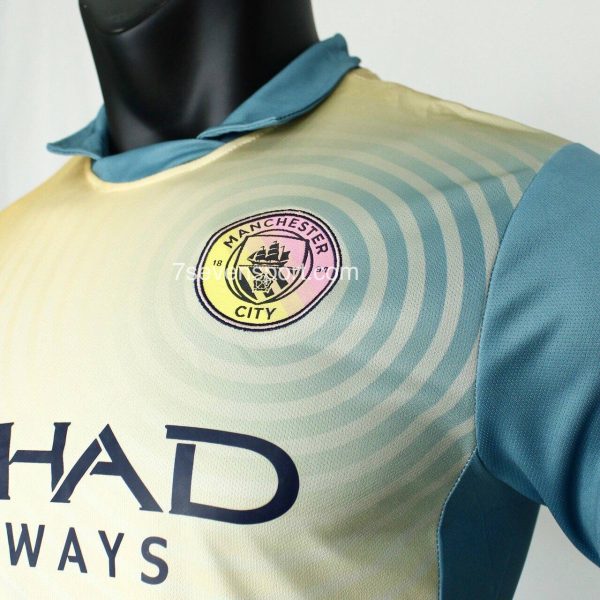 کیت منچستر سیتی چهارم آبی کرم 2025 - سون اسپرت