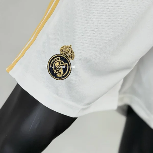 کیت رئال مادرید دراگون سفید طلایی - سوت اسپرت