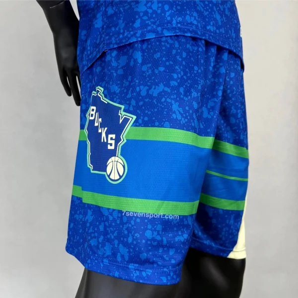 ست بسکتبالی میلواکی آبی - سون اسپرت