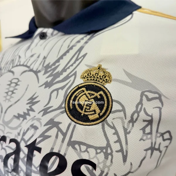 کیت رئال مادرید دراگون سفید طلایی - سوت اسپرت