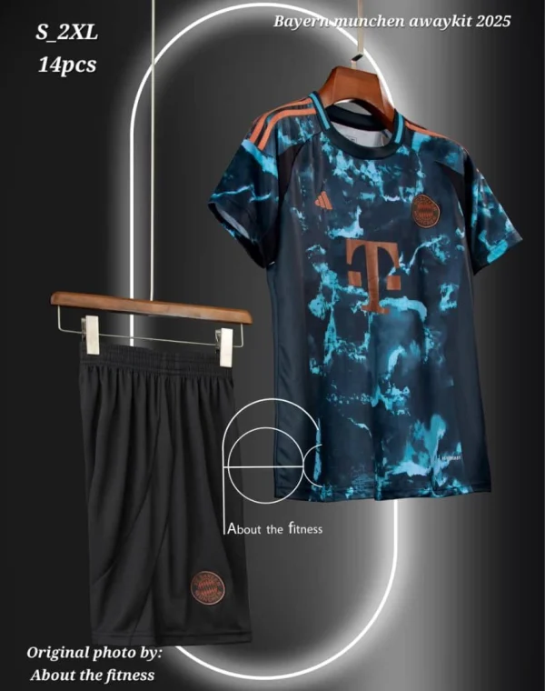 کیت دوم بایرن مونیخ مشکی فیروزه‌ای 2025 - سون اسپرت