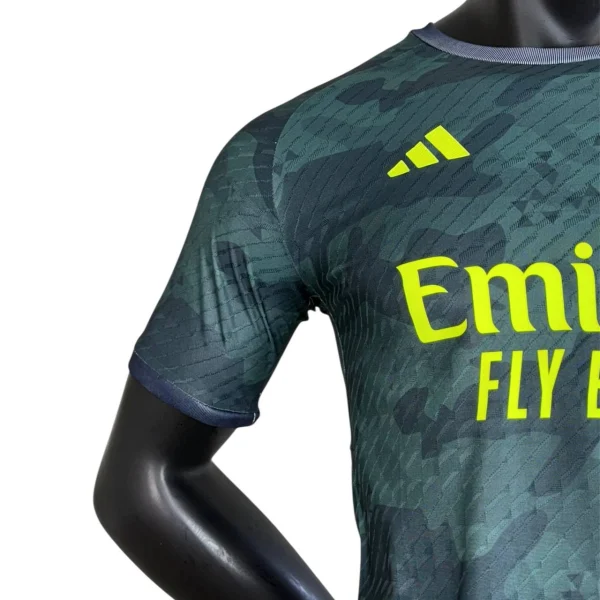 کیت پلیری رئال مادرید کانسپت سبز - سون اسپرت