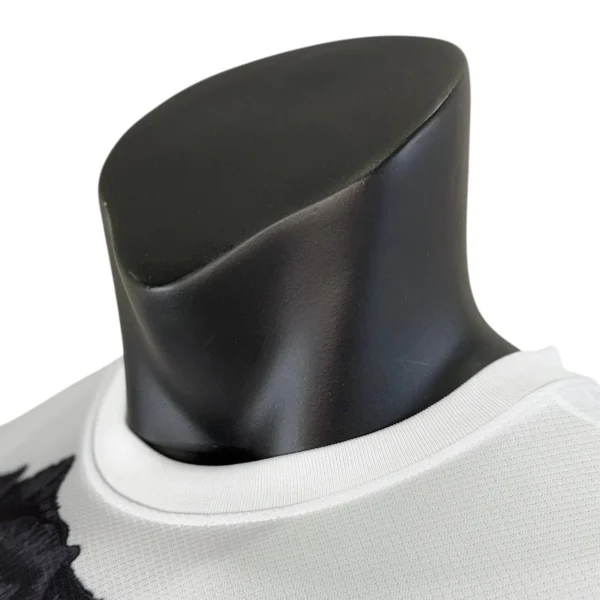 کیت رئال مادرید سفید طرح گل 2025 - سون اسپرت