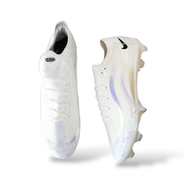 کفش استوکدار نایک فانتوم هولوگرامی 2026 سفید - سون اسپرت