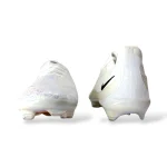 کفش استوکدار نایک فانتوم هولوگرامی 2026 سفید - سون اسپرت