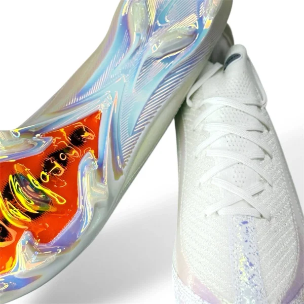 کفش استوکدار نایک فانتوم هولوگرامی 2026 سفید - سون اسپرت