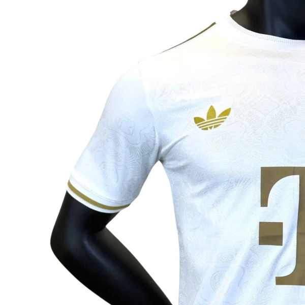 کیت پلیری بایرن مونیخ مناسبت ۱۲۵ سالگی سفید - سون اسپرت