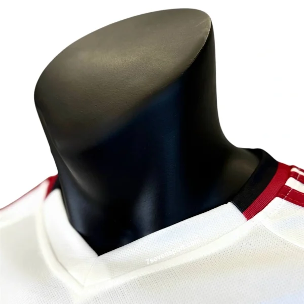 کیت لیورپول دوم سفید 2026 - سون اسپرت